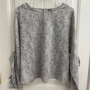 Chic Monochrome Women's Blouse